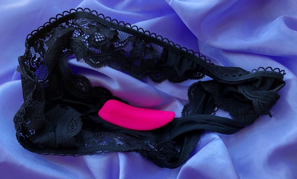 Lovense Ferri review panty vibrator black thong full (2)