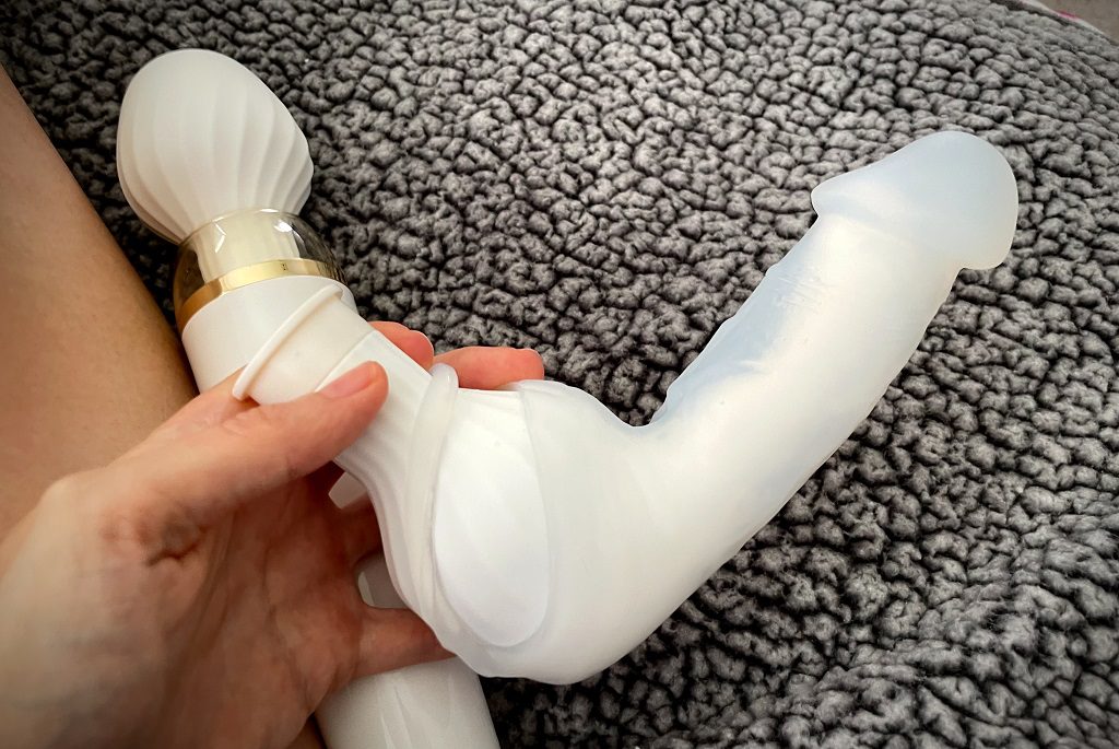 Satisfyer-Double-Wand-er-G-spot-attachment-with-realistic-penis-extender-Boneyard-Meaty