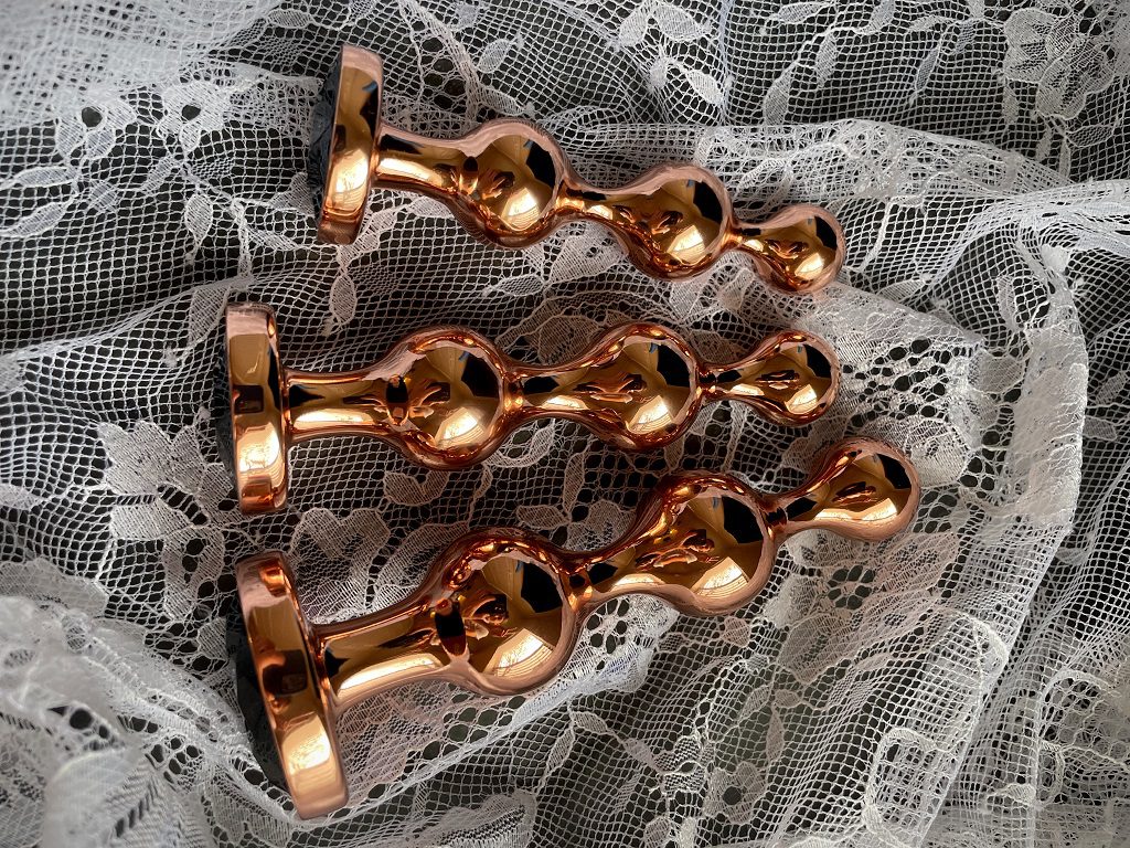 Gold Digger Set review - 3 beaded plugs, small to large comparison