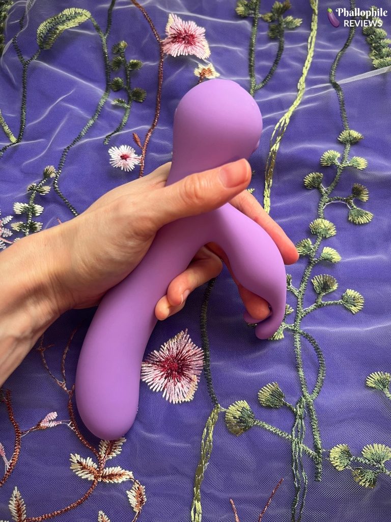 Empress Swan vibrator review - Flexible clitoral stimulator and shaft