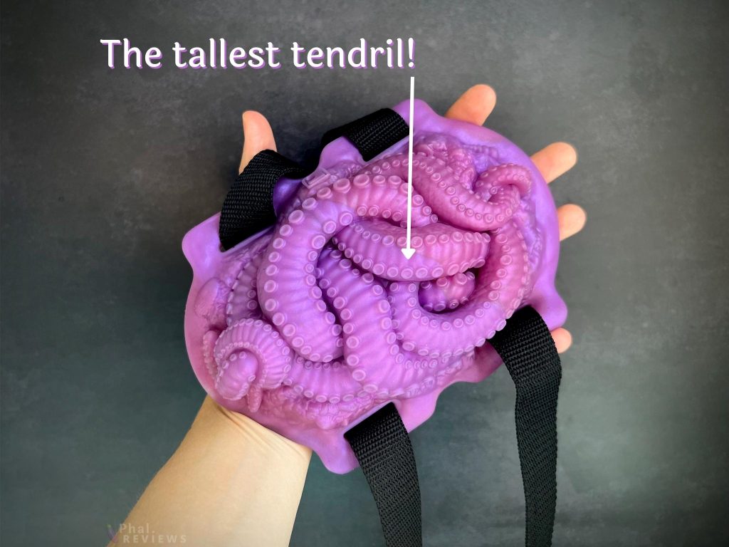 Silicone grinding toy - Tentacle Grinder in hand