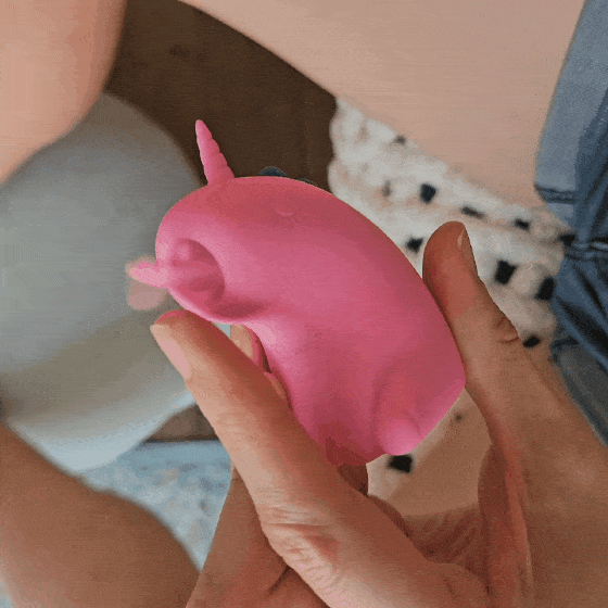 Dreamii Licks unicorn sex toy rotating tongue motion