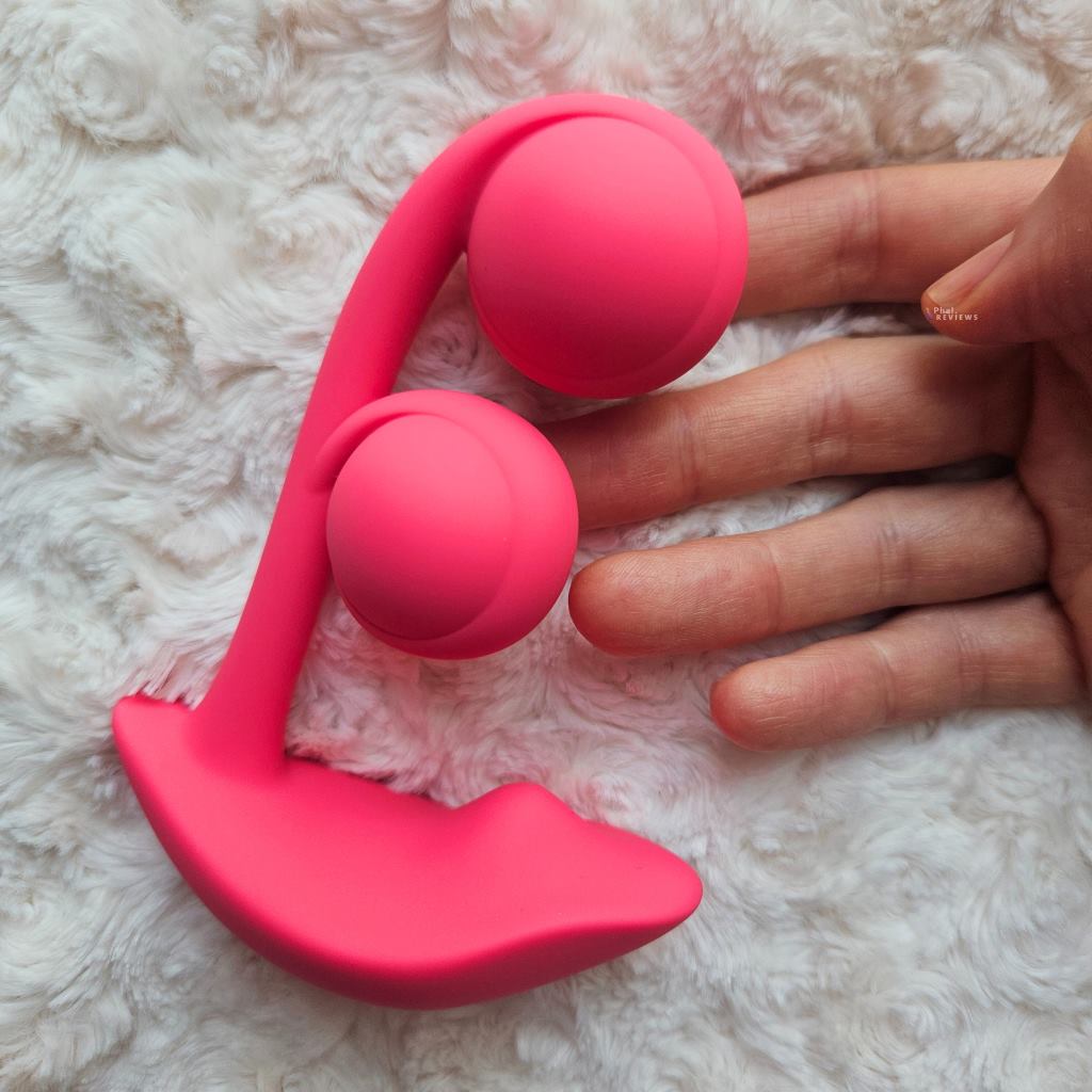 Honey Play Box Melody vibrator syncs to music