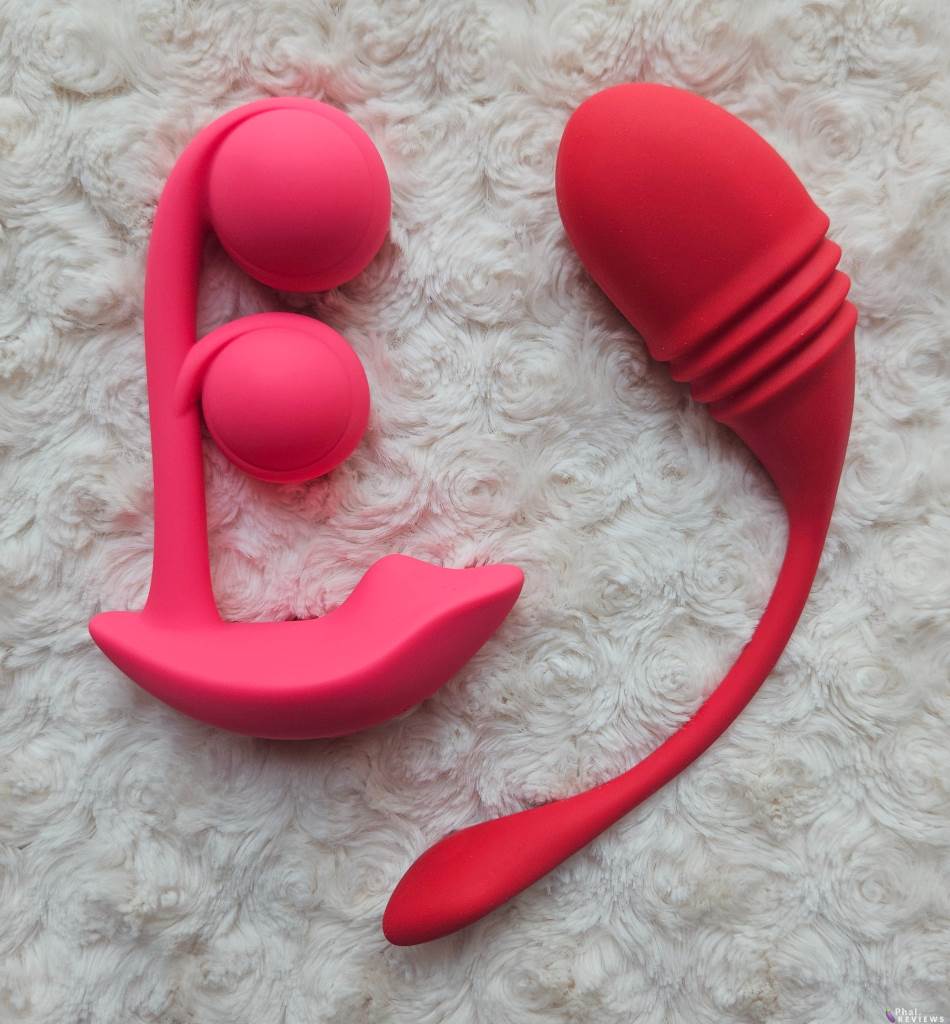 Melody vibrator bouncing vibration vs. Lovense Vulse thrusting vibrator (1)