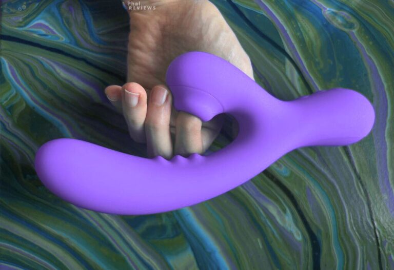 SAvor suction toy by Peepshow Toys clitoral mouth dimensions