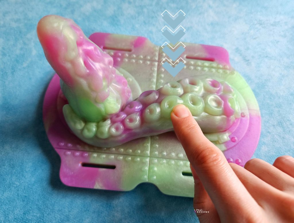 Tentacle Grinder toy 4 test - largest stimulating sucker