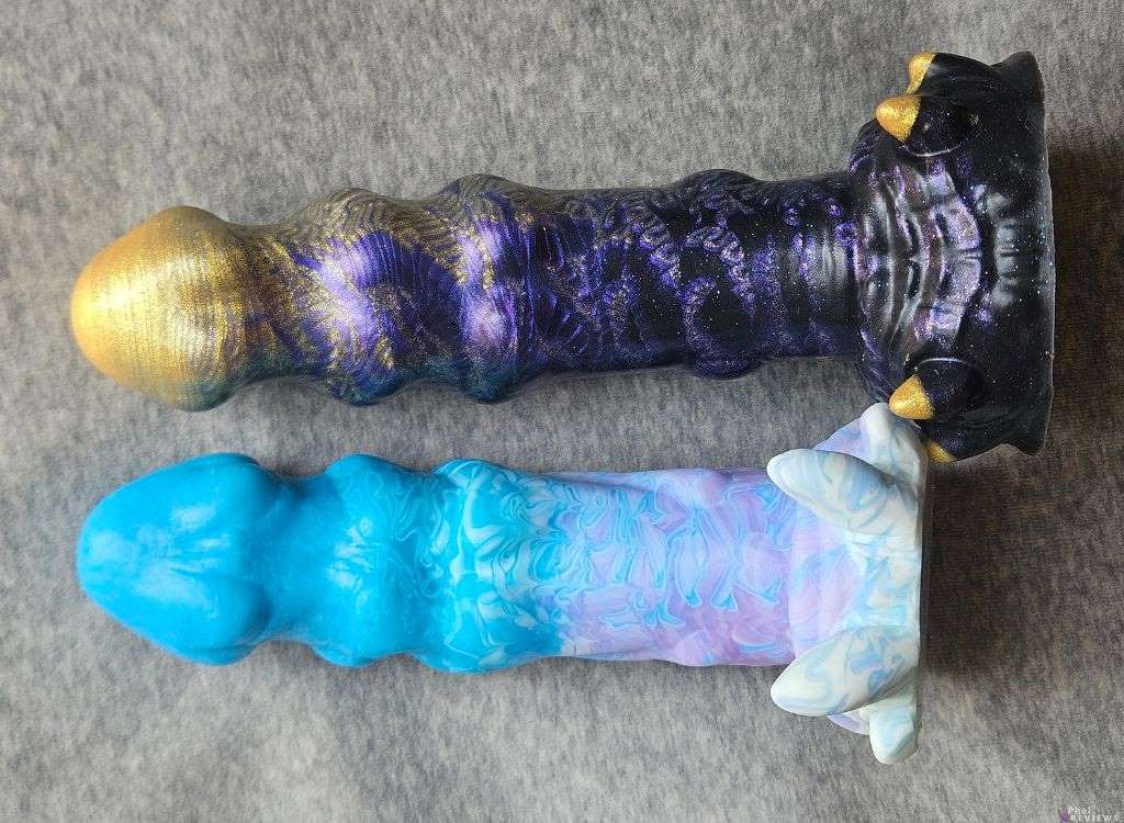 Uberrime Big Damn Alien dildo vs. Damn Average AAA original