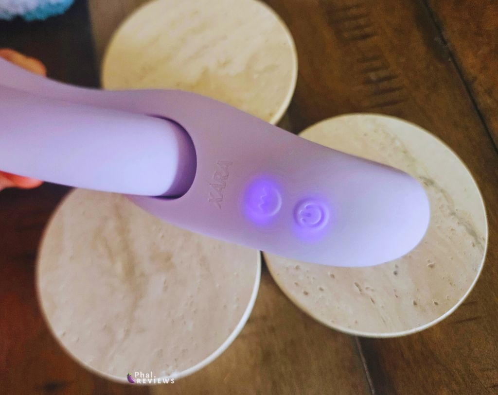 Xara Versa vibrator controls and buttons